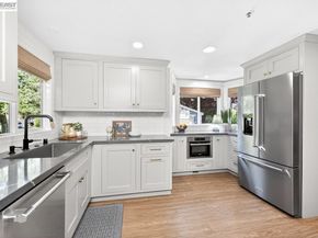 308 Mulqueeney St, Livermore CA 94550