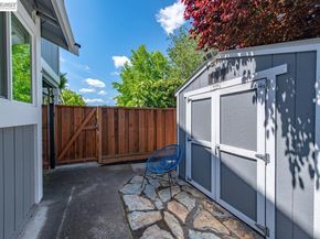 308 Mulqueeney St, Livermore CA 94550