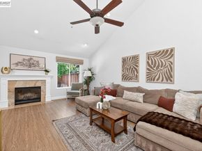 308 Mulqueeney St, Livermore CA 94550