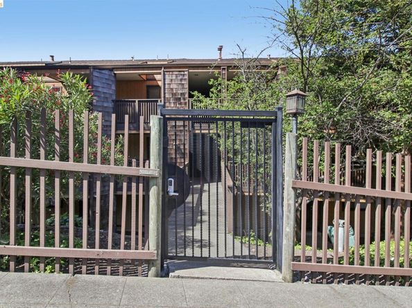 16363 Saratoga St 202E, San Leandro CA 94578