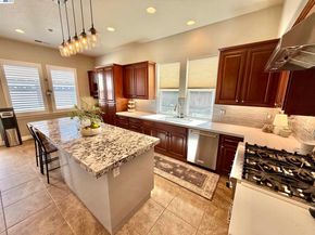 2942 San Minete Dr, Livermore CA 94550