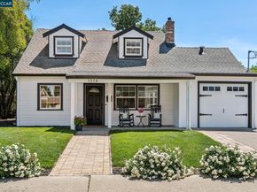 1378 Canterbury Dr, Concord CA 94521