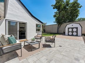 1378 Canterbury Dr, Concord CA 94521