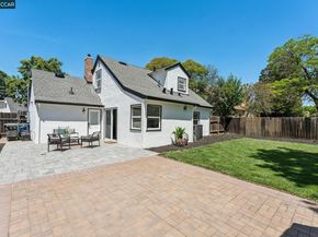 1378 Canterbury Dr, Concord CA 94521