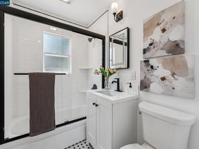 1378 Canterbury Dr, Concord CA 94521