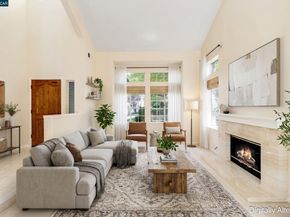 220 Valley Glen Ln, Martinez CA 94553
