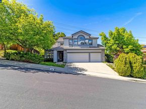 220 Valley Glen Ln, Martinez CA 94553
