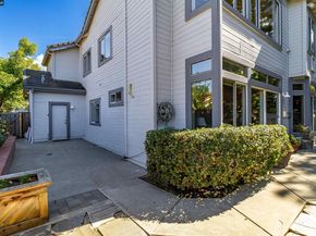 220 Valley Glen Ln, Martinez CA 94553