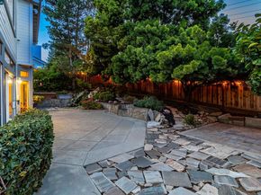 220 Valley Glen Ln, Martinez CA 94553