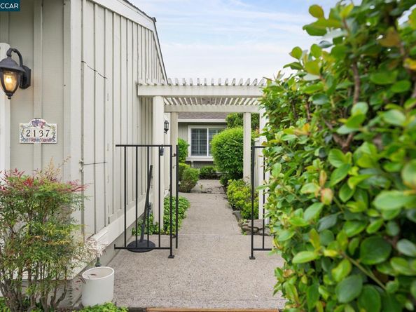 2137 Presidio Ct, Danville CA 94526