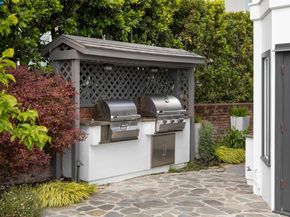 6841 Estates Dr, Oakland CA 94611