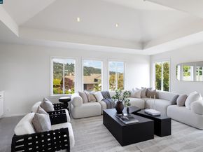 6841 Estates Dr, Oakland CA 94611