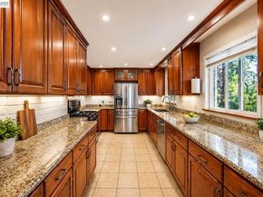 17676 Garland Ct, Castro Valley CA 94546