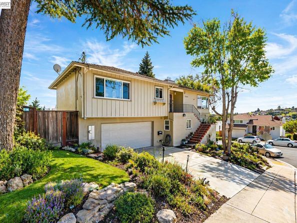 17676 Garland Ct, Castro Valley CA 94546