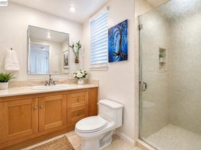 17676 Garland Ct, Castro Valley CA 94546