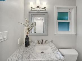 8 Cherry Hills Court, Lafayette CA 94549