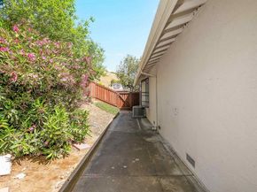 121 Violet Rd, Hercules CA 94547