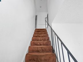 121 Violet Rd, Hercules CA 94547