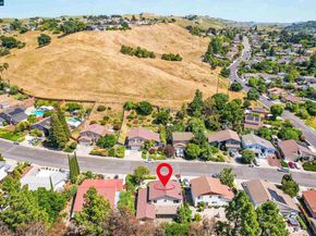 121 Violet Rd, Hercules CA 94547