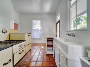 2009 Berkeley Way, Berkeley CA 94704