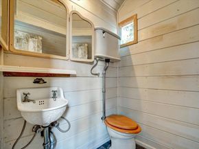 2009 Berkeley Way, Berkeley CA 94704