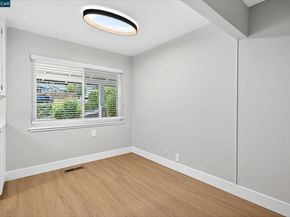 2083 Donald Dr, Moraga CA 94556