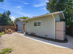 1746 Agadir Ct, Concord CA 94518