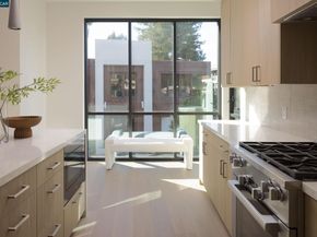 950 Hough Ave 201, Lafayette CA 94549