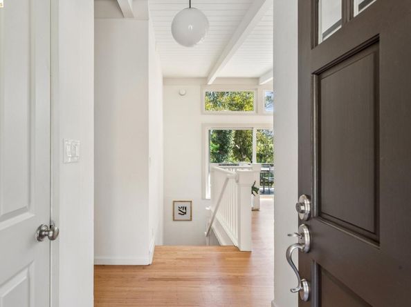 6680 Saroni Dr, Oakland CA 94611