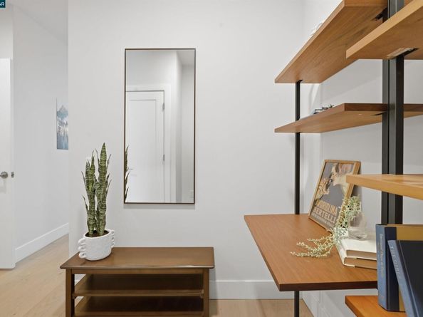 901 Jefferson St 513, Oakland CA 94607