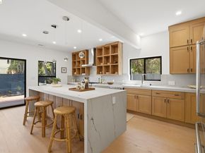 546 61St St, Oakland CA 94609