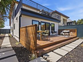 546 61St St, Oakland CA 94609