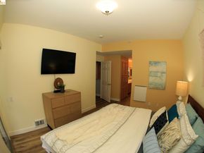280 Caldecott LN 202, Oakland CA 94618