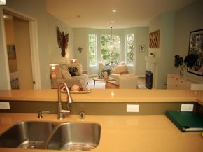 280 Caldecott LN 202, Oakland CA 94618