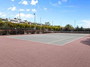 1 Embarcadero 353, Oakland CA 94607