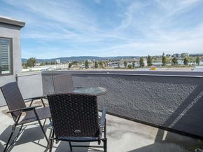 1 Embarcadero 353, Oakland CA 94607