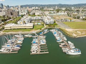 1 Embarcadero 353, Oakland CA 94607