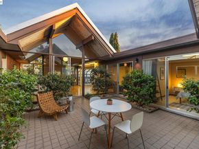 8077 Shay Dr, Oakland CA 94605