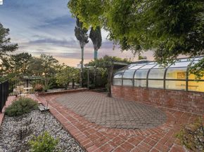8077 Shay Dr, Oakland CA 94605