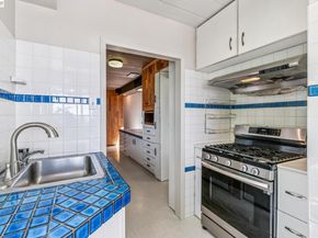8077 Shay Dr, Oakland CA 94605