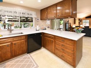 314 Semillon Cir, Clayton CA 94517
