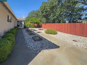314 Semillon Cir, Clayton CA 94517