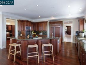 5606 La Salle Ave, Oakland CA 94611