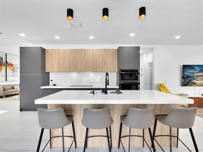 1176 Cedar Falls Dr, Weston FL 33327