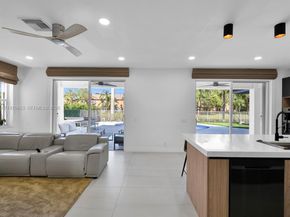 1176 Cedar Falls Dr, Weston FL 33327