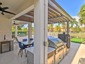 1176 Cedar Falls Dr, Weston FL 33327