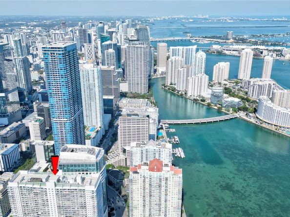1200 Brickell Bay Dr 2514, Miami FL 33131