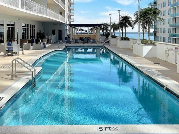 1200 Brickell Bay Dr 2514, Miami FL 33131