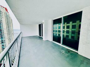 1200 Brickell Bay Dr 2514, Miami FL 33131
