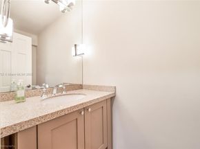 1265 S Alhambra Cir, Coral Gables FL 33146